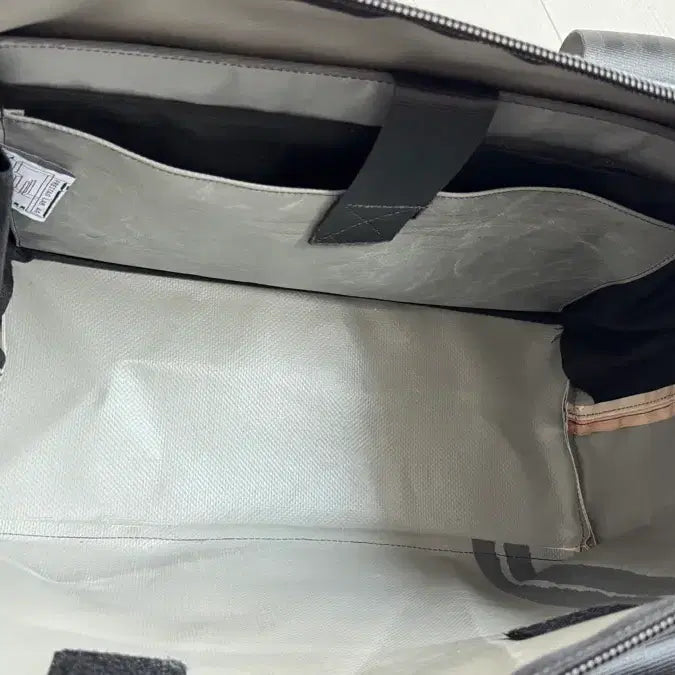 [BUNJANG] Freitag Lois Tote Bag / 프라이탁 로이스 Lois 전사 스포츠백 크로스백 토트백