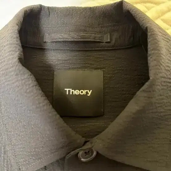 [BUNJANG] Theory Kelso Oversized Short Sleeve Shirt - Black / 띠어리 켈소 오버핏 반팔 셔츠 블랙 팝니다.