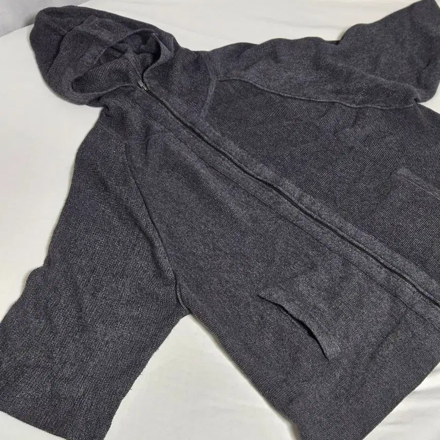 [BUNJANG] Codes Combine Charcoal Cape Knit Outer / 코데즈컴바인 케이프 망토형 차콜 니트 아우터