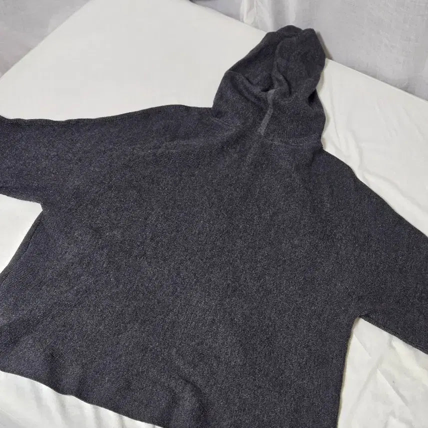 [BUNJANG] Codes Combine Charcoal Cape Knit Outer / 코데즈컴바인 케이프 망토형 차콜 니트 아우터