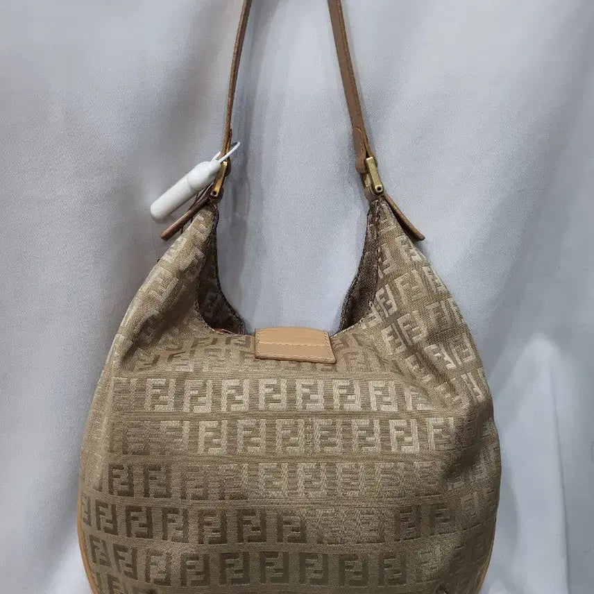 [BUNJANG] Fendi Zucchino Beige Shoulder Bag / (정품)펜디 주카 베이지 숄더백