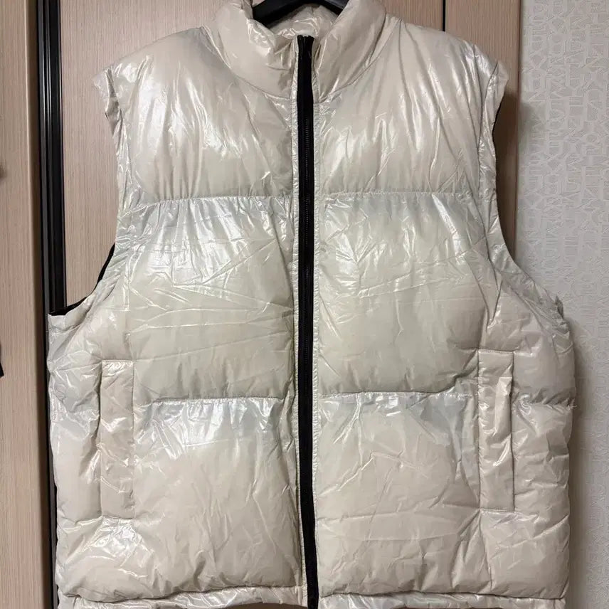 [BUNJANG] LOWELL Ivory Padded Vest / 로웰(LOWELL) 조끼 패딩 아이보리 색상 Free 사이즈