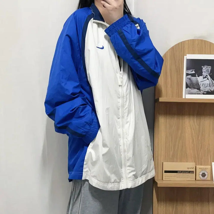 [BUNJANG] Nike White Blue Swoosh Windbreaker (XXL) / [정품] 나이키 화이트 블루 스우시 바막[ XXL ]