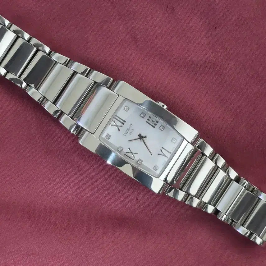 [BUNJANG] Tissot T-Lady Quartz Watch / 티쏘 T 레이디 자개판 쿼츠 시계