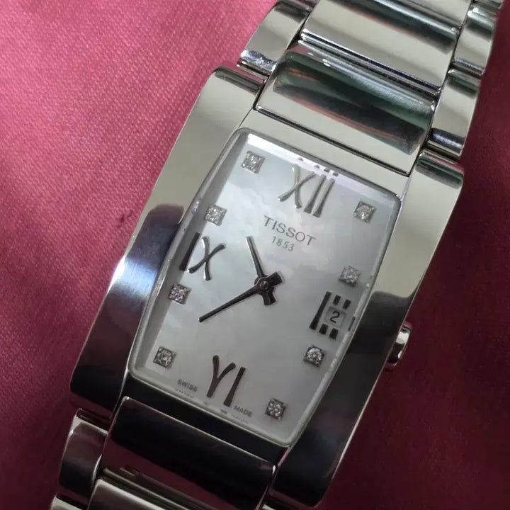 [BUNJANG] Tissot T-Lady Quartz Watch / 티쏘 T 레이디 자개판 쿼츠 시계