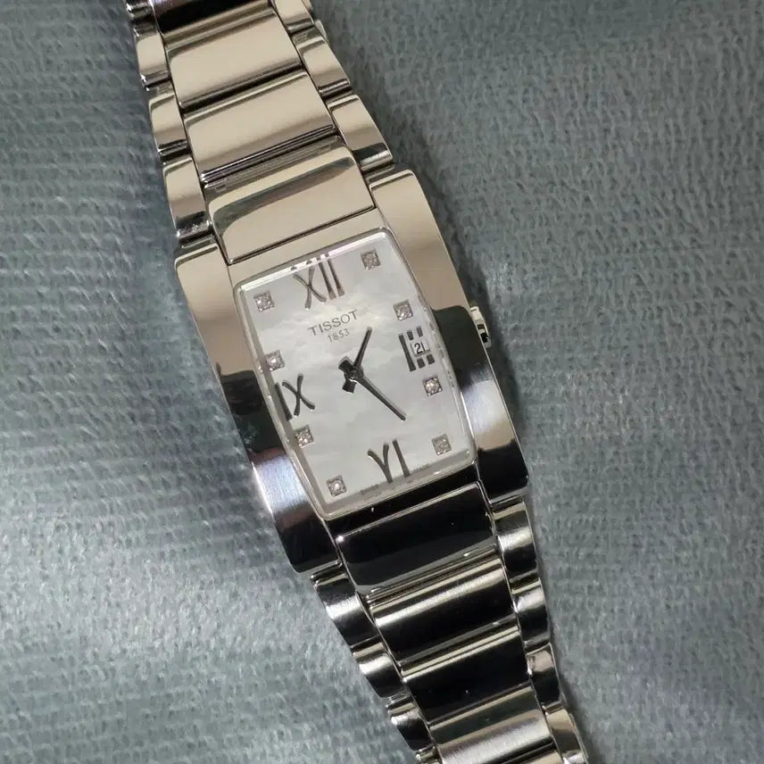 [BUNJANG] Tissot T-Lady Quartz Watch / 티쏘 T 레이디 자개판 쿼츠 시계