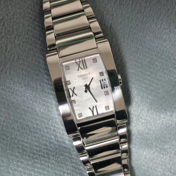 [BUNJANG] Tissot T-Lady Quartz Watch / 티쏘 T 레이디 자개판 쿼츠 시계