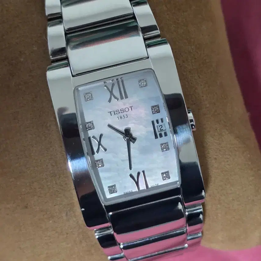 [BUNJANG] Tissot T-Lady Quartz Watch / 티쏘 T 레이디 자개판 쿼츠 시계