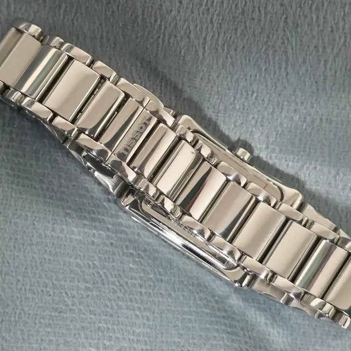 [BUNJANG] Tissot T-Lady Quartz Watch / 티쏘 T 레이디 자개판 쿼츠 시계