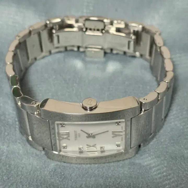 [BUNJANG] Tissot T-Lady Quartz Watch / 티쏘 T 레이디 자개판 쿼츠 시계