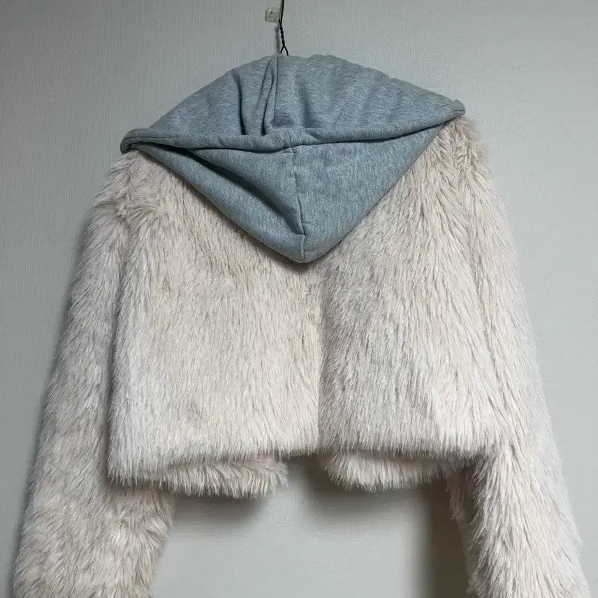 [BUNJANG] Pink Hooded Fur Jacket / 연분홍 후드퍼자켓