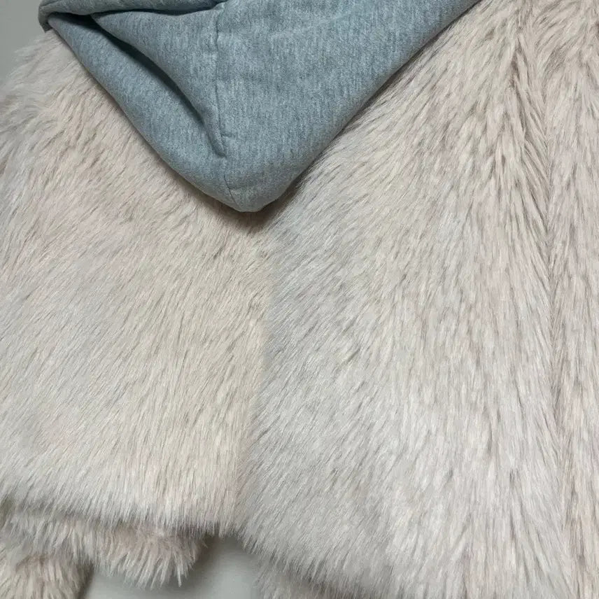 [BUNJANG] Pink Hooded Fur Jacket / 연분홍 후드퍼자켓