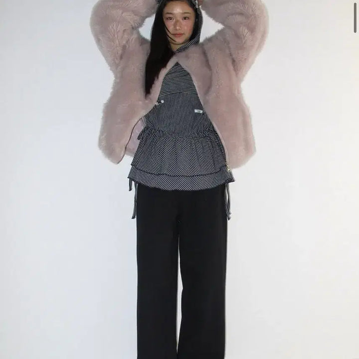 [BUNJANG] Ronron Inner Pointed Fluffy Fur Jacket / 론론 INNER POINTED FLUFFY FUR JACKET PINK