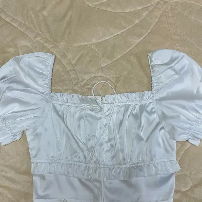 [BUNJANG] Pale Jade Crop Blouse / 페일제이드 크롭 블라우스
