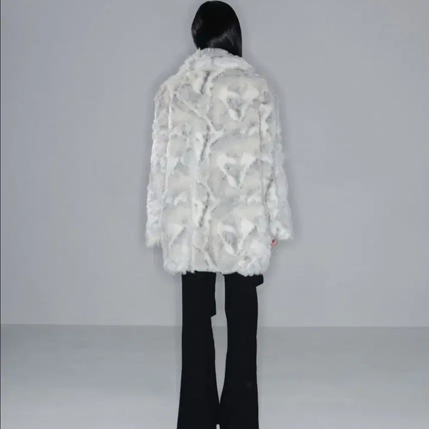 [BUNJANG] Nache Faux Fur Half Coat [Cream] / 나체 퍼자켓 nache FAKE FUR HALF COAT [CREAM]