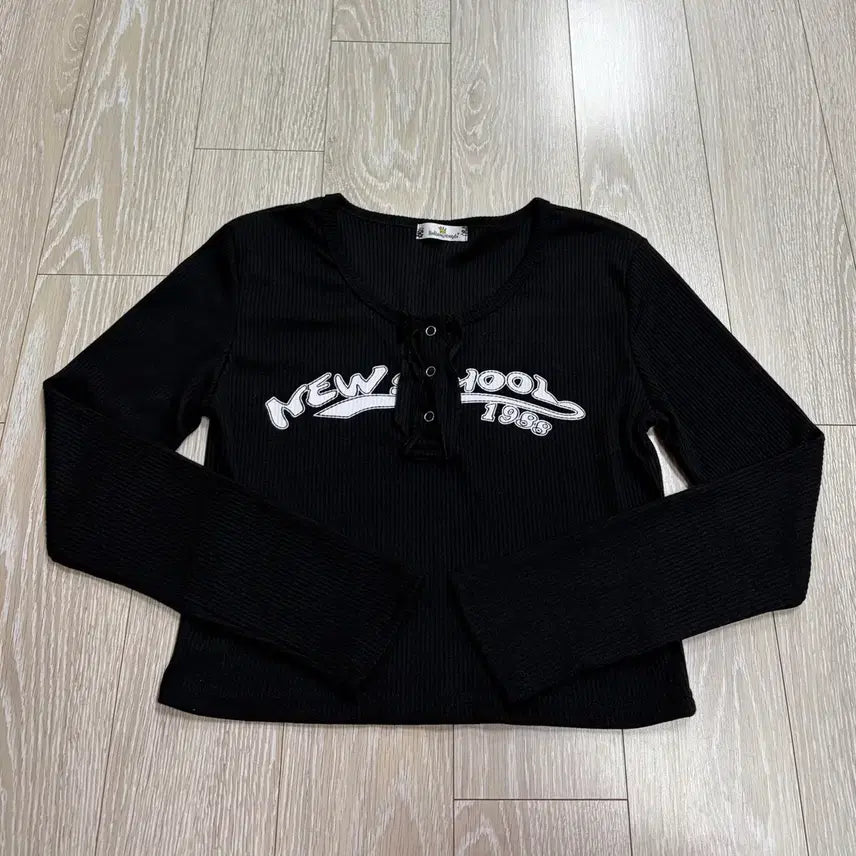 [BUNJANG] Black Ribbed Crop Top / 1회착용)크롭.크롭티.골지.세미크롭.티셔츠.시크.발랄.섹시.긴팔티