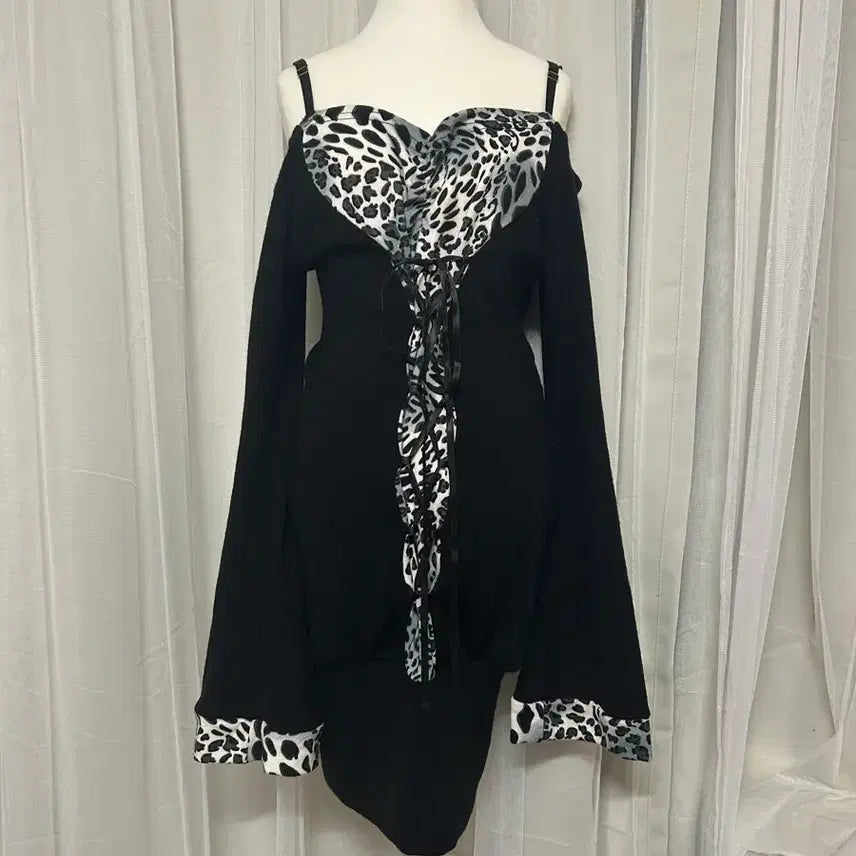 [BUNJANG] Oni Gyaru Leopard Off-Shoulder Dress / 오네갸루 레오파드 오프숄더 원피스 나나깔