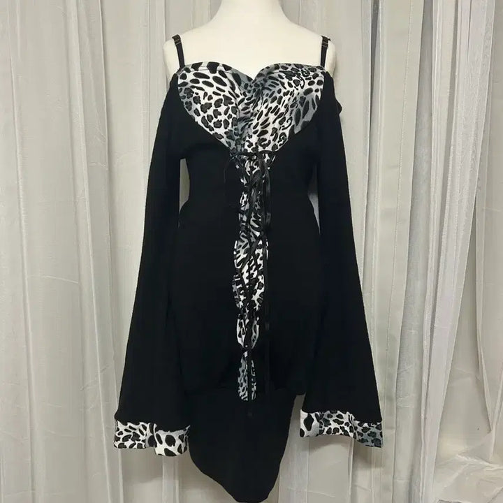 [BUNJANG] Oni Gyaru Leopard Off-Shoulder Dress / 오네갸루 레오파드 오프숄더 원피스 나나깔