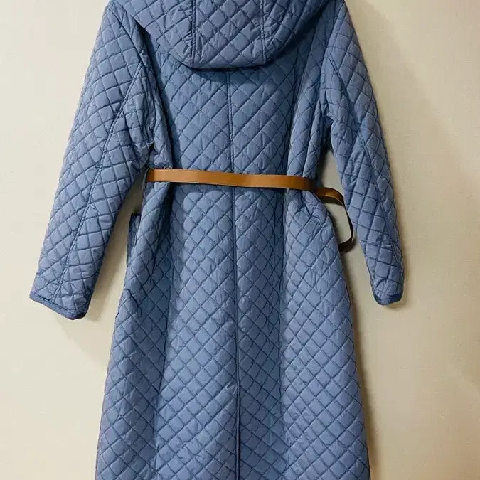 [SOLD OUT] 새상품) 데코 숄칼라 후드 퀼팅 롱 패딩 코트 벨트 포함M 정가 38만