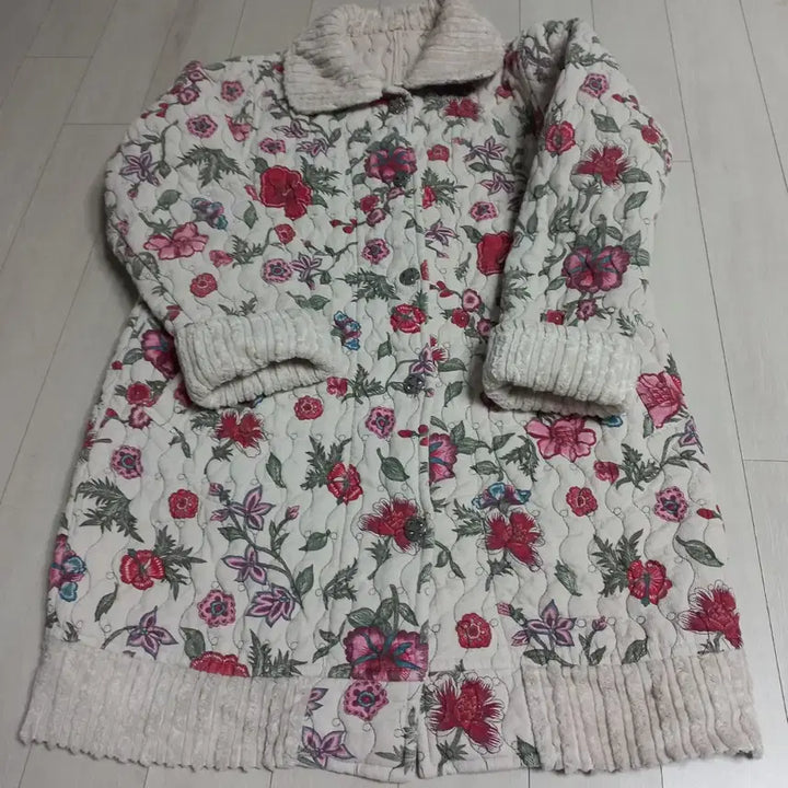 [BUNJANG] Generic Women's Quilted Coat L / 여성 면누빔코트L 77