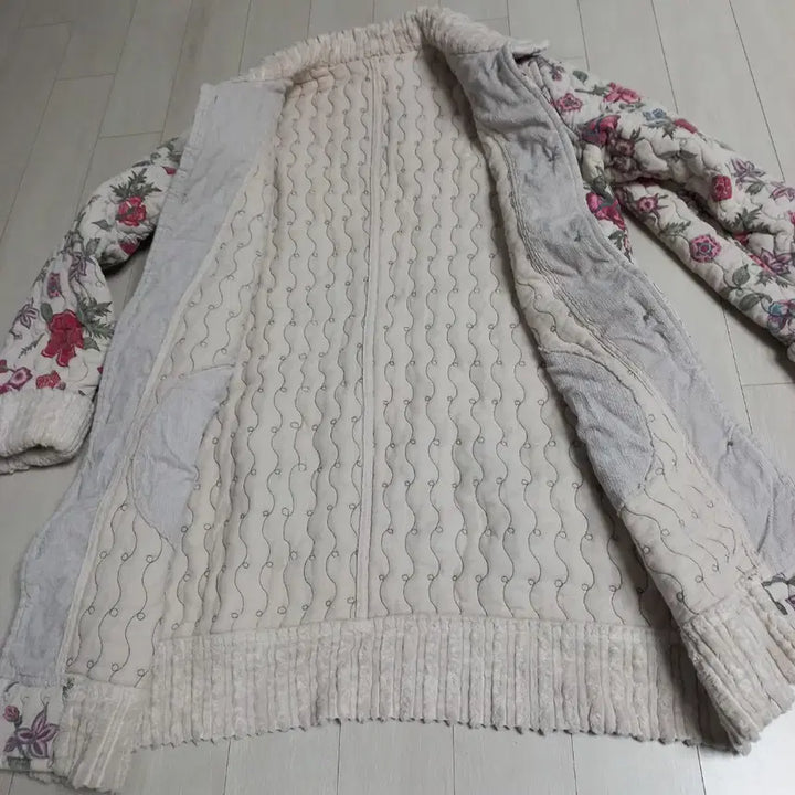 [BUNJANG] Generic Women's Quilted Coat L / 여성 면누빔코트L 77