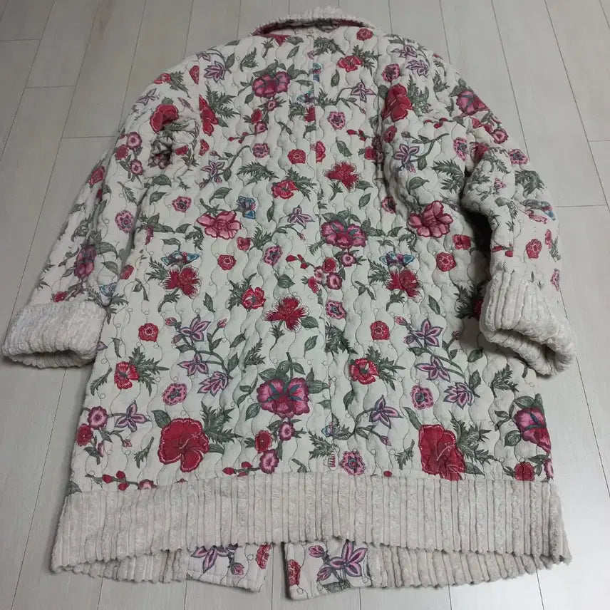 [BUNJANG] Generic Women's Quilted Coat L / 여성 면누빔코트L 77