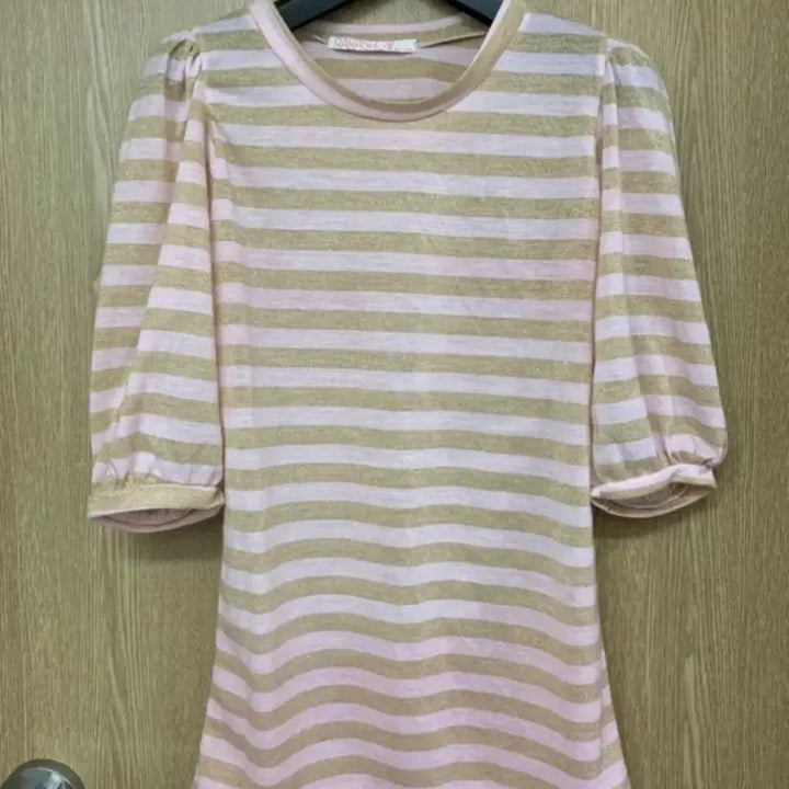[BUNJANG] Gold Pink Puff Sleeve T-shirt / 골드핑크 퍼프소매 티셔츠 정가 2만원