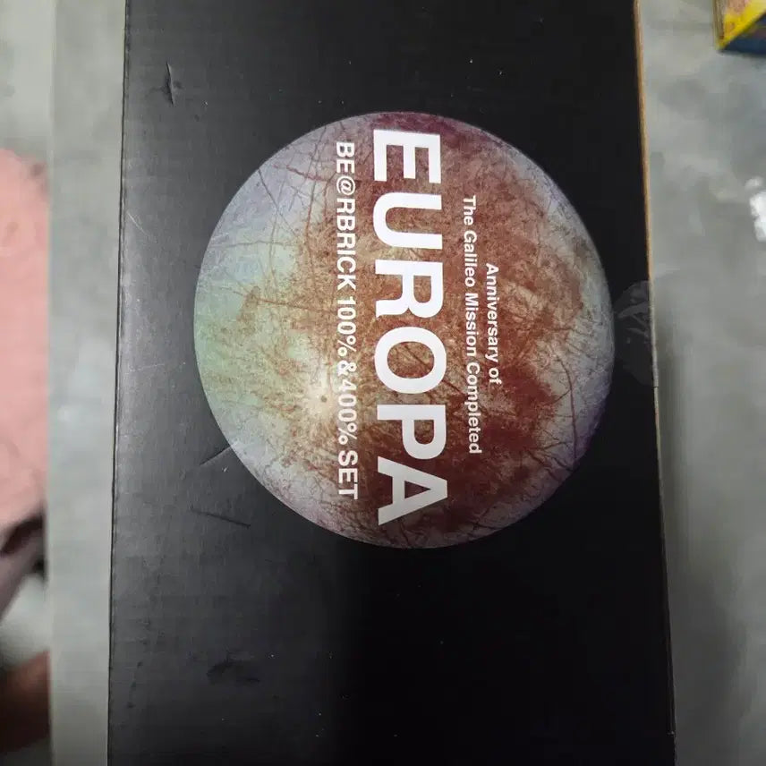 [BUNJANG] Bearbrick NASA Europa Satellite 400% + 100% Figure / 베어브릭 우주관련 유로파 EUROPA 400 100세트