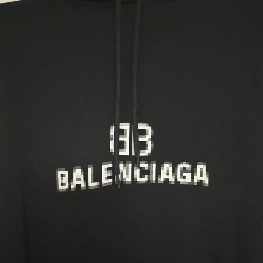 [BUNJANG] Balenciaga BB Pixel Medium Fit Hoodie Black XS / (W) 발렌시아가 BB 픽셀 미디움 핏 후드 블랙 XS 판매