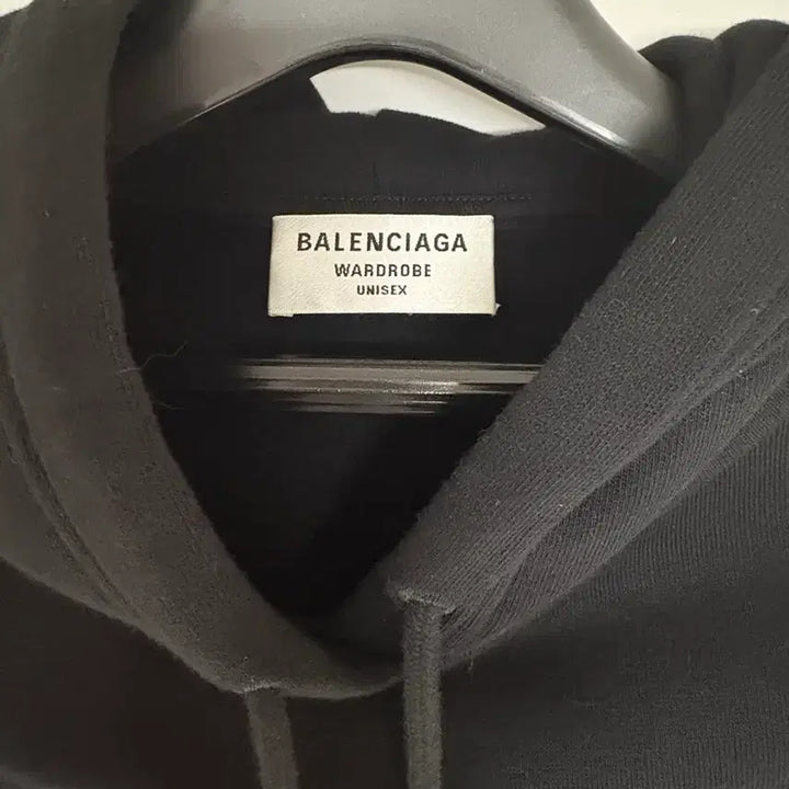[BUNJANG] Balenciaga BB Pixel Medium Fit Hoodie Black XS / (W) 발렌시아가 BB 픽셀 미디움 핏 후드 블랙 XS 판매