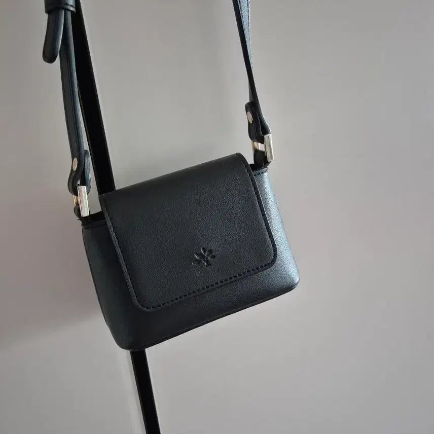[BUNJANG] Mongsac Black Mini Crossbody Bag / 몽삭 블랙 미니 크로스가방