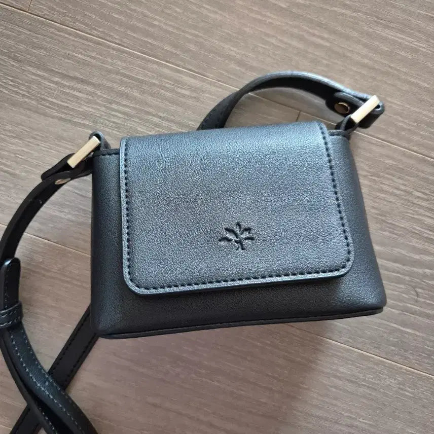 [BUNJANG] Mongsac Black Mini Crossbody Bag / 몽삭 블랙 미니 크로스가방