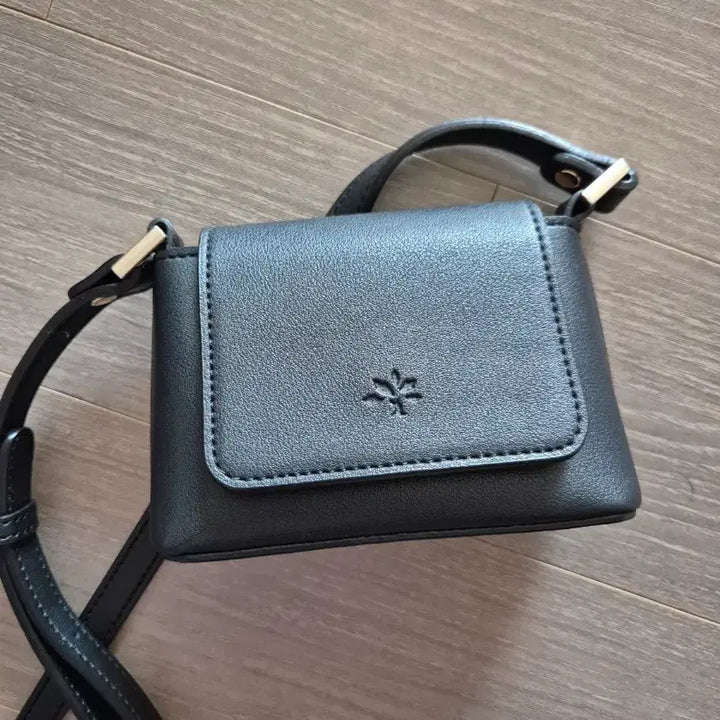[BUNJANG] Mongsac Black Mini Crossbody Bag / 몽삭 블랙 미니 크로스가방