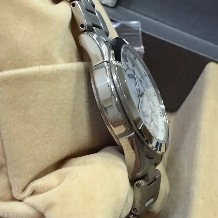 [BUNJANG] Seiko Solartitanium SBPS035 Watch / 세이코 솔라티타늄 sbps035