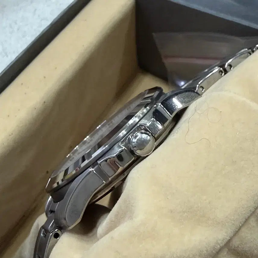 [BUNJANG] Seiko Solartitanium SBPS035 Watch / 세이코 솔라티타늄 sbps035