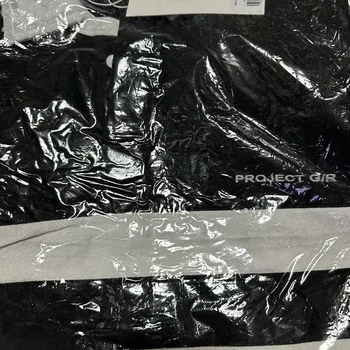 [BUNJANG] Project GR Blued Half Polo Shirt - Black / [2]프로젝트gr 불리드 하프 폴로 셔츠 블랙