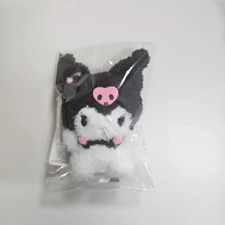 [BUNJANG] Kuromi Plush Doll Keychain / 쿠로미 솜인형 키링 새상품