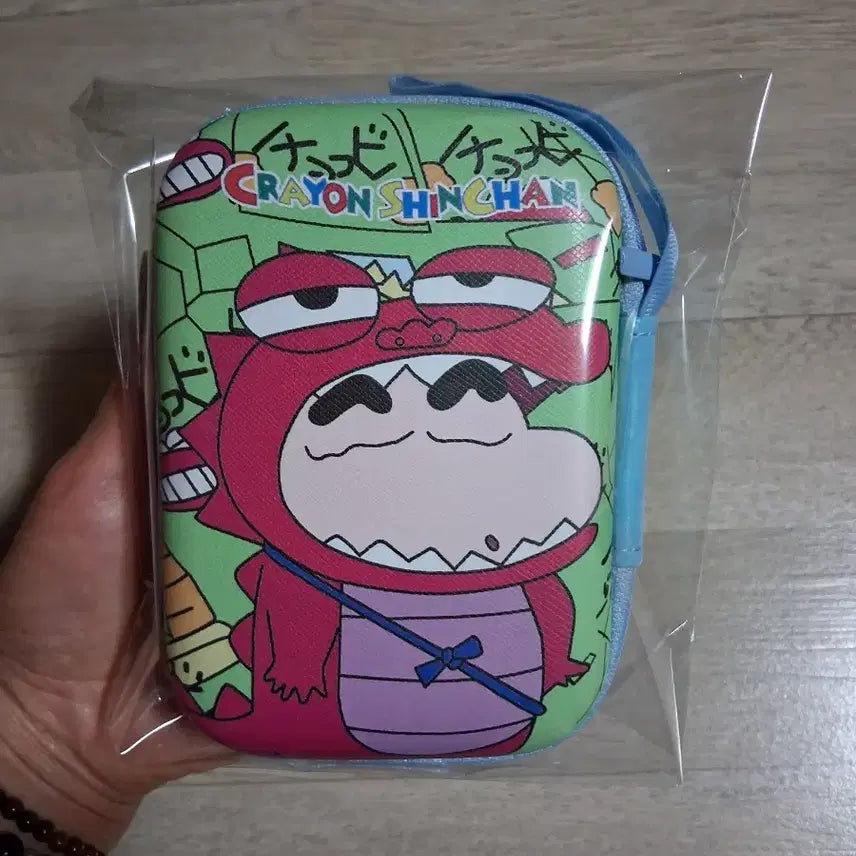 [BUNJANG] Crayon Shin-chan Mini Carrier Pouch / 짱구 미니캐리어 파우치(무료배송)