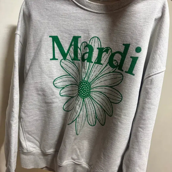 [BUNJANG] Mardi Mercredi Sweatshirt / 마르디 맨투맨