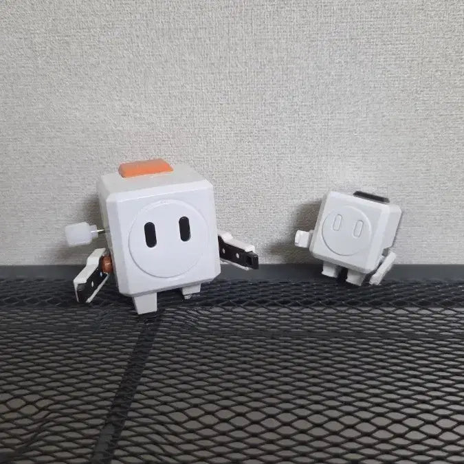[BUNJANG] Blue Archive Kkakdugi (Sweeper) Figure / [블루 아카이브] 깍두기(스위퍼) 피규어