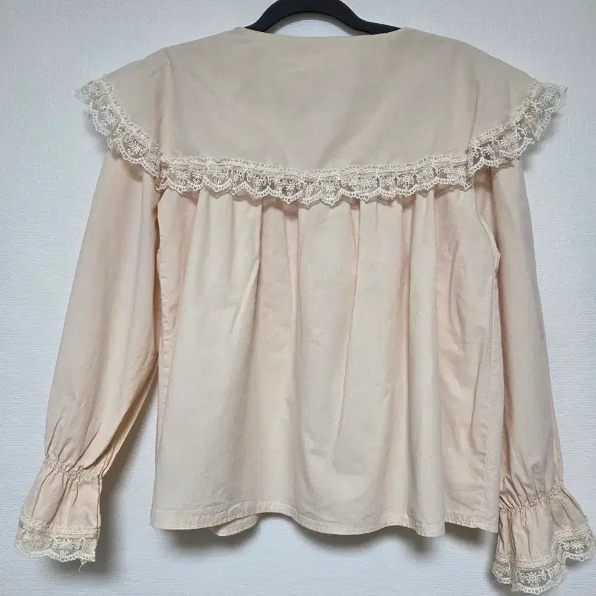 [BUNJANG] Pastel Peach Lace Frill Big Collar Blouse / 레이스 프릴 빅카라 블라우스 파스텔피치