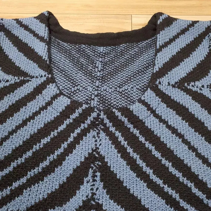 [BUNJANG] Patterned Knit Vest / 패턴 니트 조끼 블루 블랙