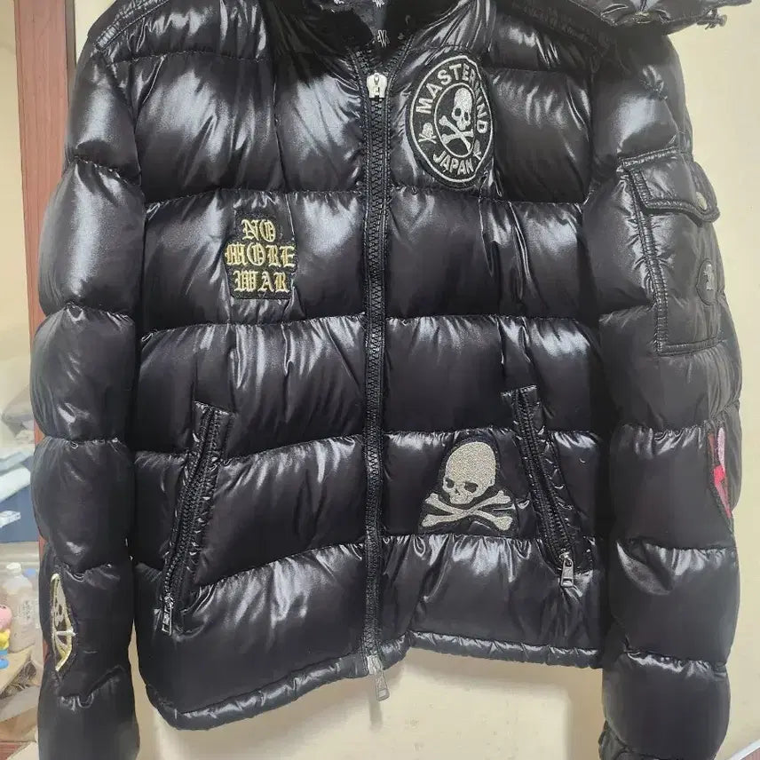 [BUNJANG] Moncler Mastermind Collaboration Padded Jacket / 몽클레어 x 마스터마인드 콜라보 한정판 패딩