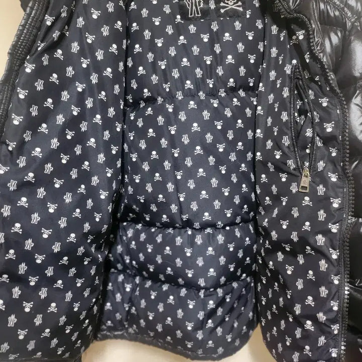 [BUNJANG] Moncler Mastermind Collaboration Padded Jacket / 몽클레어 x 마스터마인드 콜라보 한정판 패딩