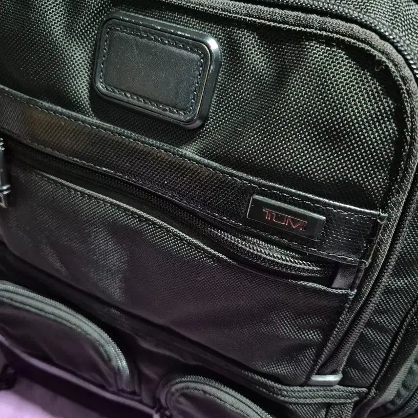 [BUNJANG] Tumi Alpha Black Backpack / <정품> 투미 알파 블랙 방탄 컴팩드 백팩 이너백 내장 캐리어장착 기능