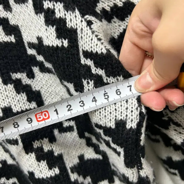 [BUNJANG] Houndstooth Check Knit Cardigan / 하운드투스 체크 니트 가디건