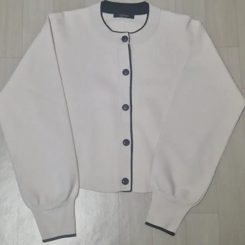 [BUNJANG] JILLSTUART Ivory Cardigan / 질스튜어트 아이보리 가디건 새상품