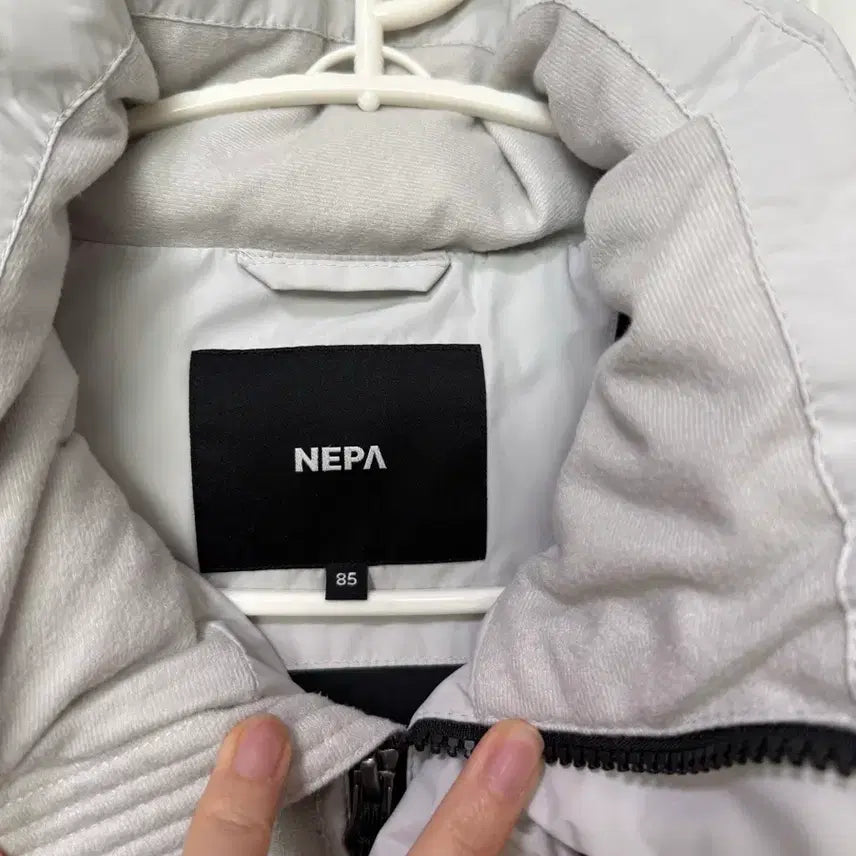 [BUNJANG] Nepa Light Gray Duck Down Padded Jacket (Size 85) / 네파 라이트그레이 다운 패딩 덕다운 85사이즈