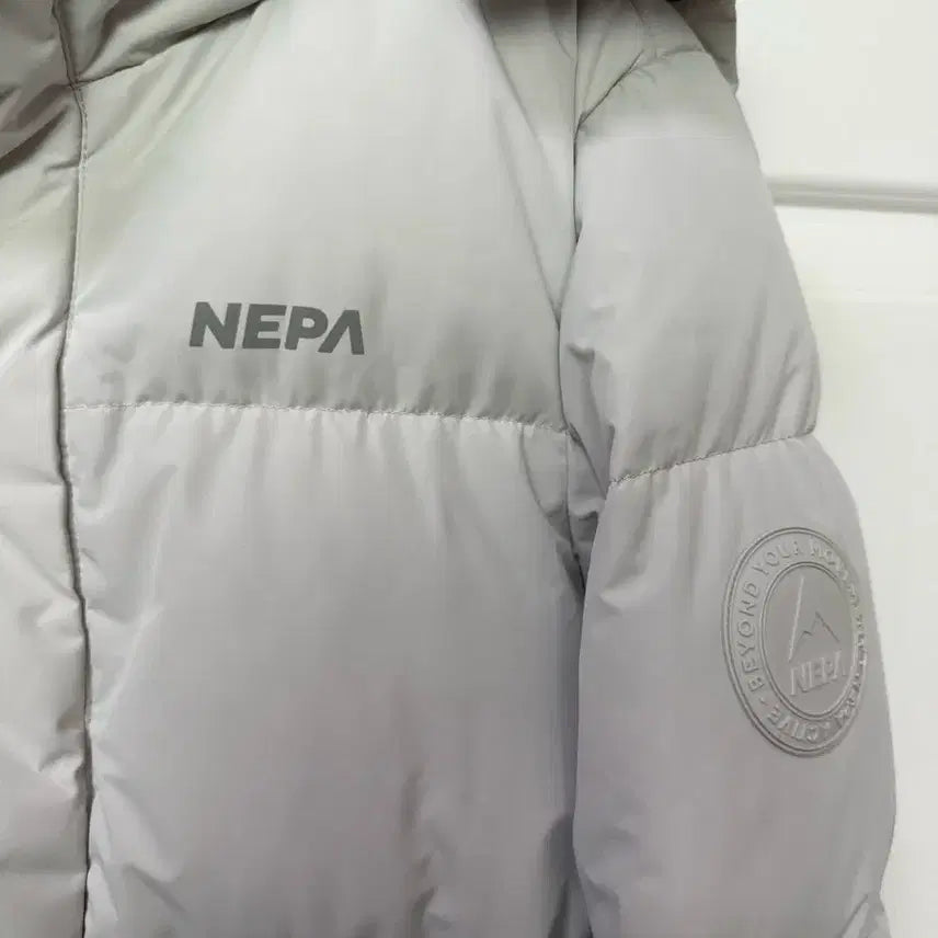 [BUNJANG] Nepa Light Gray Duck Down Padded Jacket (Size 85) / 네파 라이트그레이 다운 패딩 덕다운 85사이즈