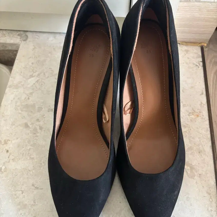 [BUNJANG] H&M Black Suede Pumps Heels / H&M 블랙 스웨이드 펌프스힐 구두 39사이즈 고급 여성뾰족구두 250